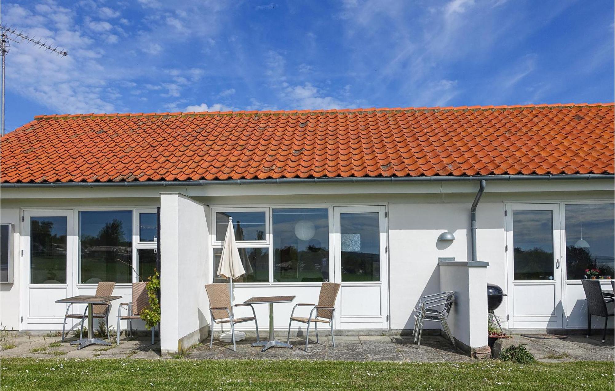 Nice Apartment In Allinge With House Sea View 외부 사진
