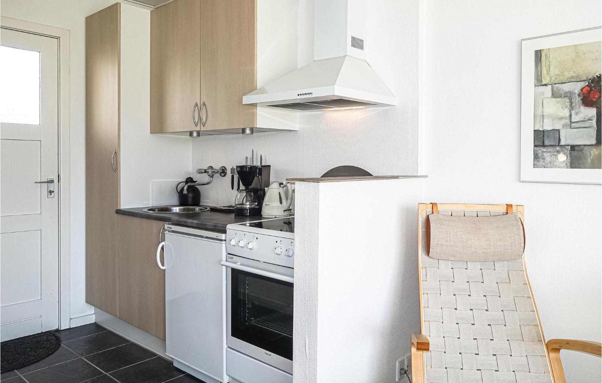 Nice Apartment In Allinge With House Sea View 외부 사진