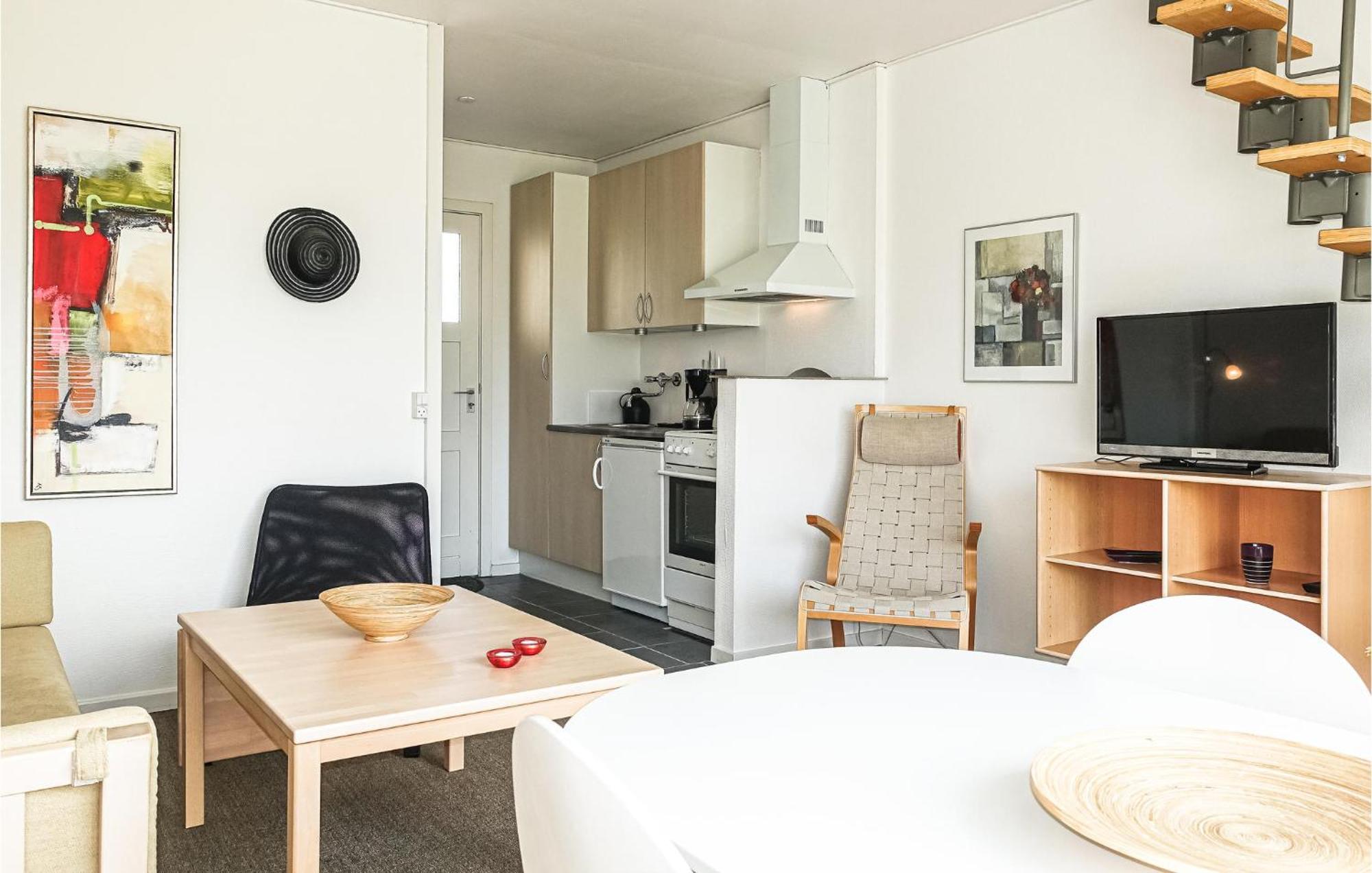 Nice Apartment In Allinge With House Sea View 외부 사진